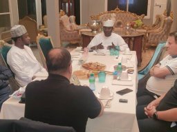 DINER OFFERT PAR LE PRESIDENT BAYE CISS LA RYAD, SA RESIDENCE PRIVEE A SON EXCELLENCE L'AMBASSADEUR D'ALGERIE